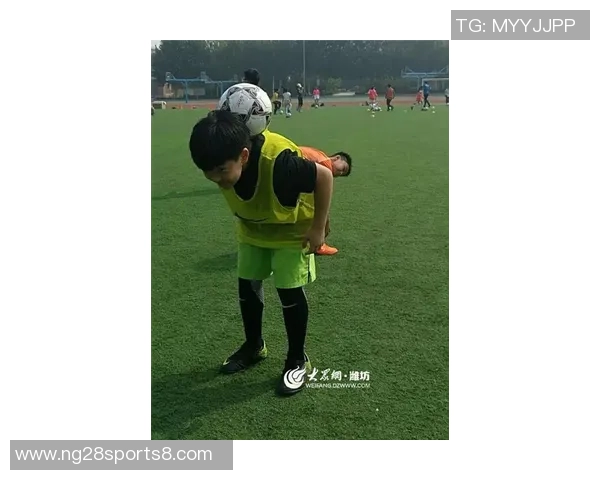 深入解析足球赛事动态与未来走势的预测方法与技巧